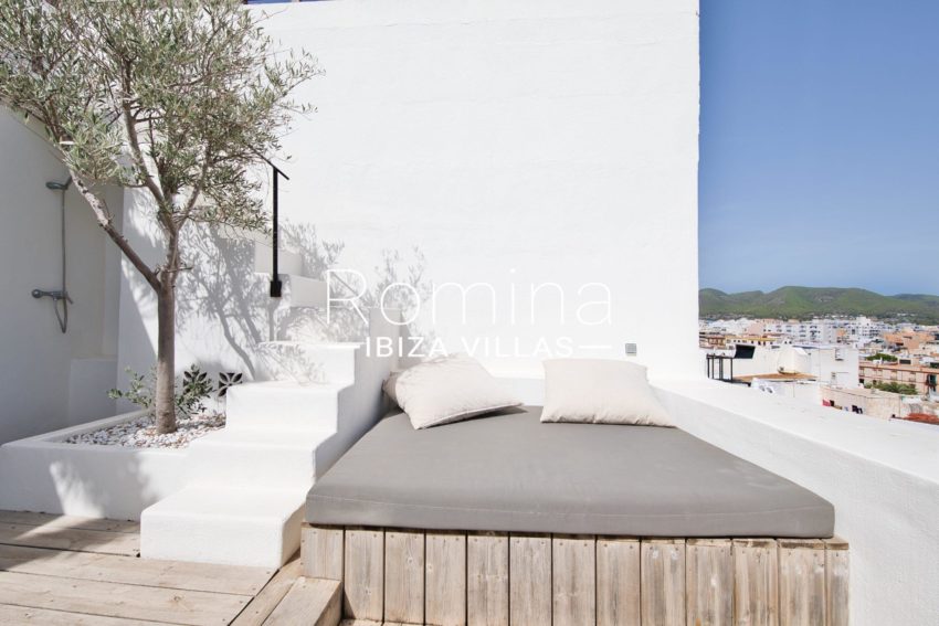 1.1 RV5140-01 Casita Celadon Romina Ibiza Villas