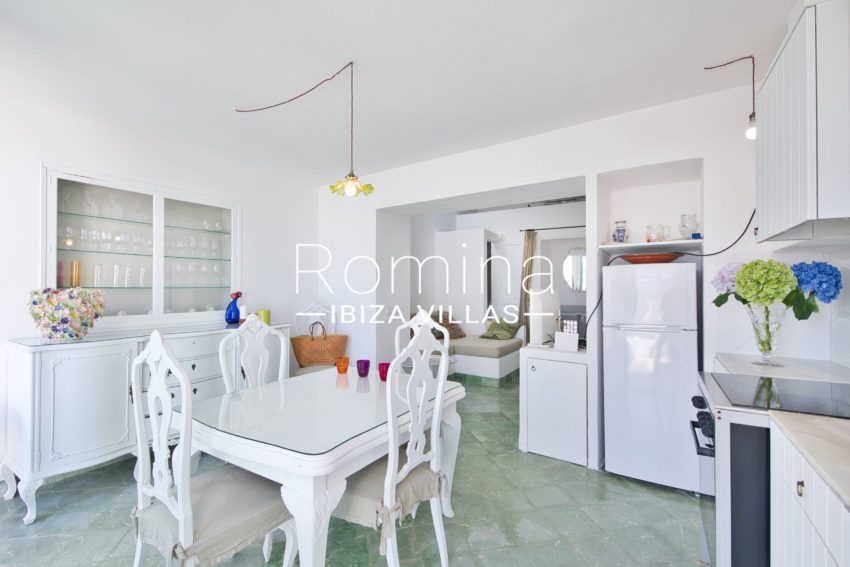 2.5 RV5140-01 Casita Celadon Romina Ibiza Villas