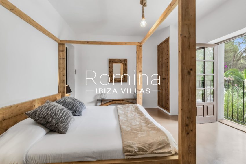 4 RV5144-48 Villa Allure Romina Ibiza Villas