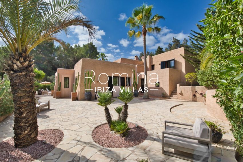 1.4 RV5146-01 Villa Kasbah Romina Ibiza Villas