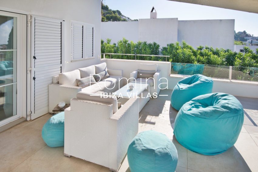 10.1 RV5153-02 Villa Can Pep Simo Romina Ibiza villas - lounge terrasse