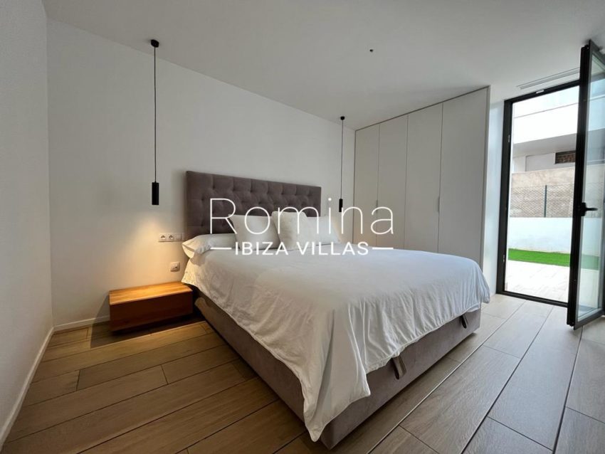 11 RV5164-71 Apartamento Falco Romina Ibiza villas