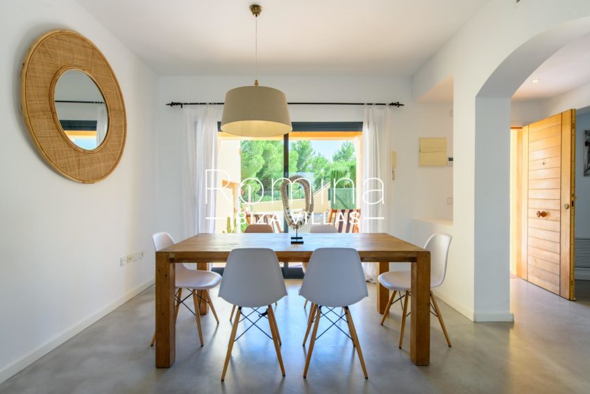 2.1 RV5165-71 Apartamento Es Torrent Romina Ibiza Villas