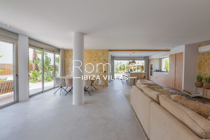 4.1 RV5157-37 Villa Andrei Romina Ibiza villas