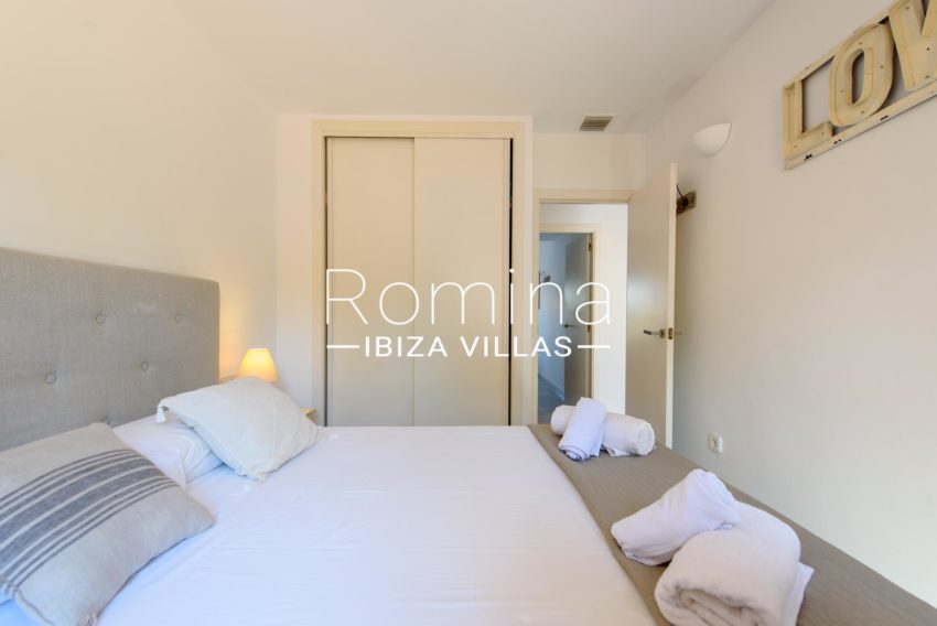 4.1 RV5165-71 Apartamento Es Torrent Romina Ibiza Villas