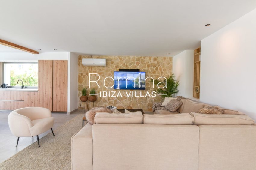 4.4 RV5157-37 Villa Andrei Romina Ibiza villas