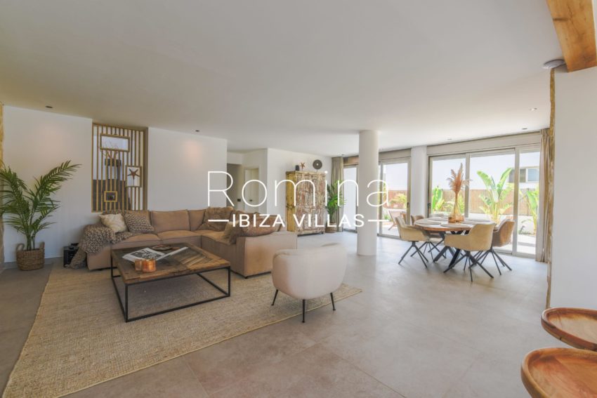 4.8 RV5157-37 Villa Andrei Romina Ibiza villas