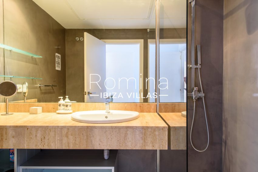 5 RV5165-71 Apartamento Es Torrent Romina Ibiza Villas