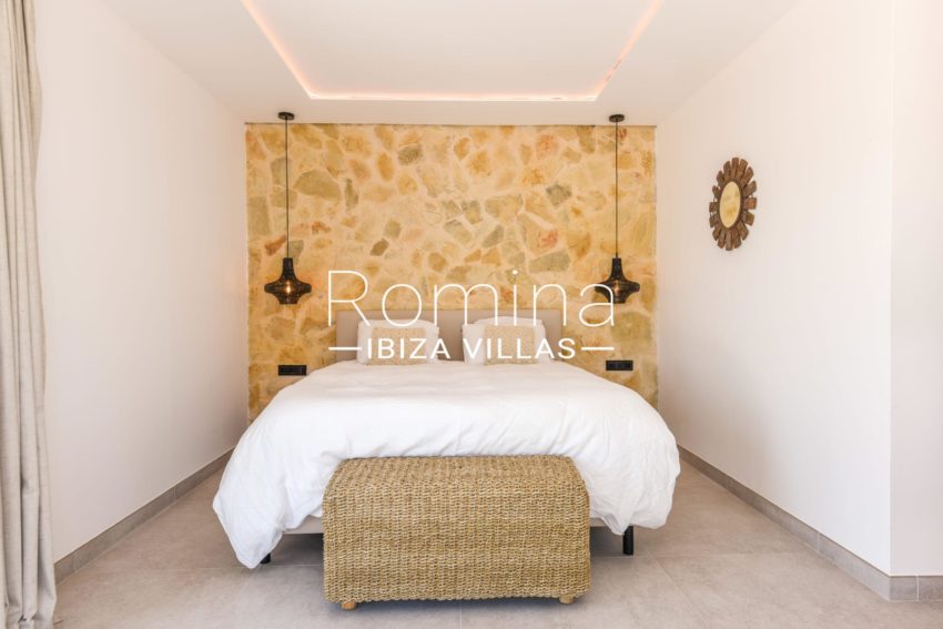 6.1 RV5157-37 Villa Andrei Romina Ibiza villas