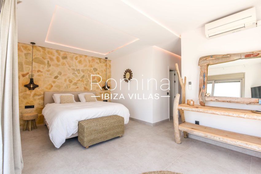 6.2 RV5157-37 Villa Andrei Romina Ibiza villas