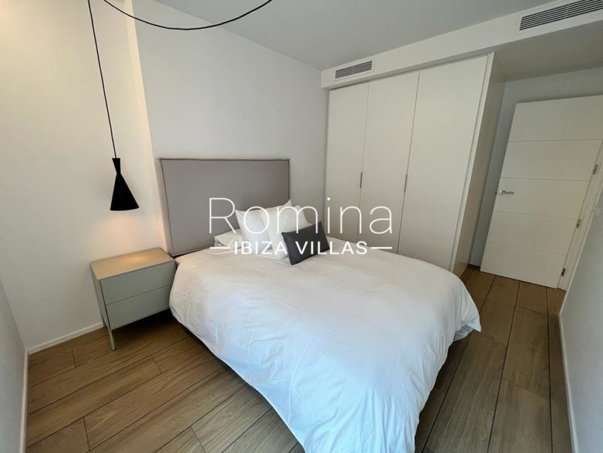 8 RV5164-71 Apartamento Falco Romina Ibiza villas