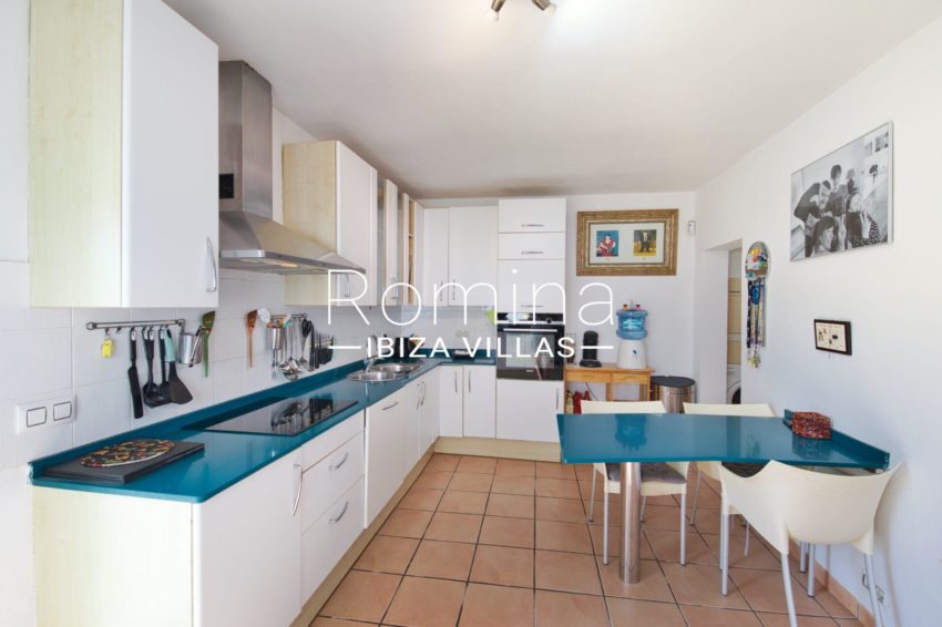 15. RV5171-01 Villa Agustí - rominas ibiza villas - kitchen