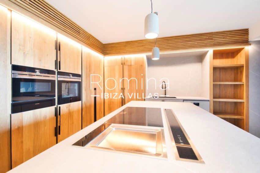 4.2.0RV5169-01 Villa Bosc - rominas ibiza villas- kitchen