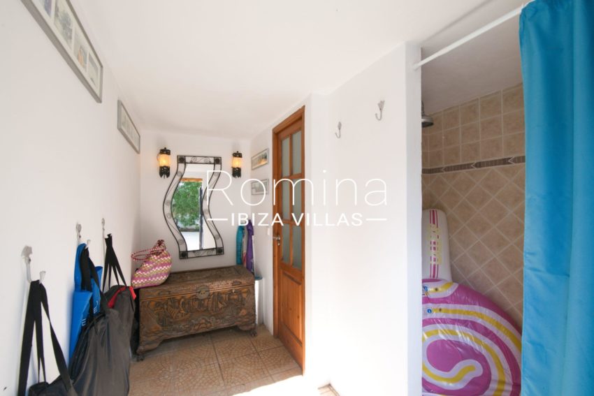 44. RV5171-01 Villa Agustí - rominas ibiza villas - room