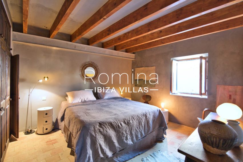 5. RV5172-01 Villa Bosc - rominas ibiza villas - bedroom 2