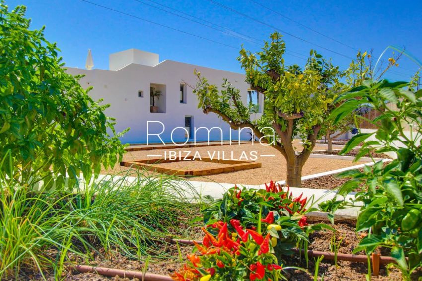 0.3-RV5180-45 Villa Menina - romina ibiza villas - view garden