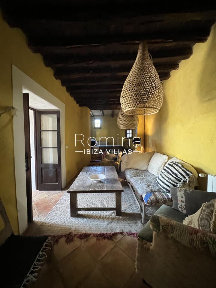2.-RV5183-35 CAN LINI - romina ibiza villas - living room