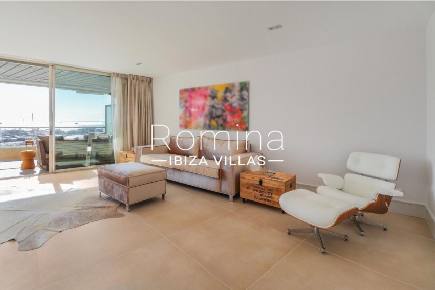 2.1 -RV5185-02 APTOS BAGHARI - romina ibiza villas - living room