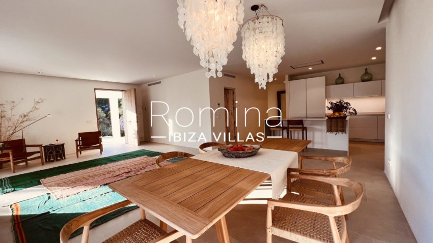 3.2-RV5182-45 CAN ROMEO - romina ibiza villas - mainroom