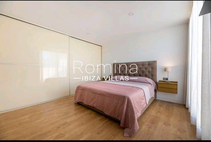 4.RV5184-69 PENTHOUSE PUIG - romina ibiza villas - bedroom1