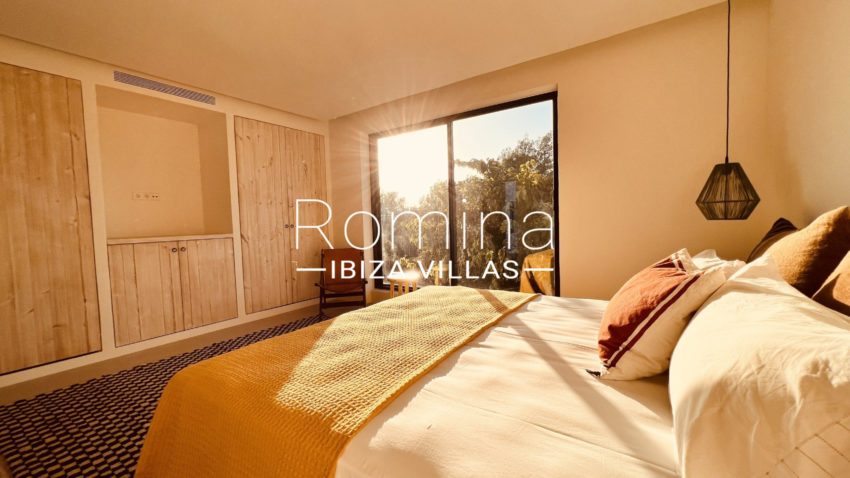 5.2-RV5182-45 CAN ROMEO - romina ibiza villas - bedroom