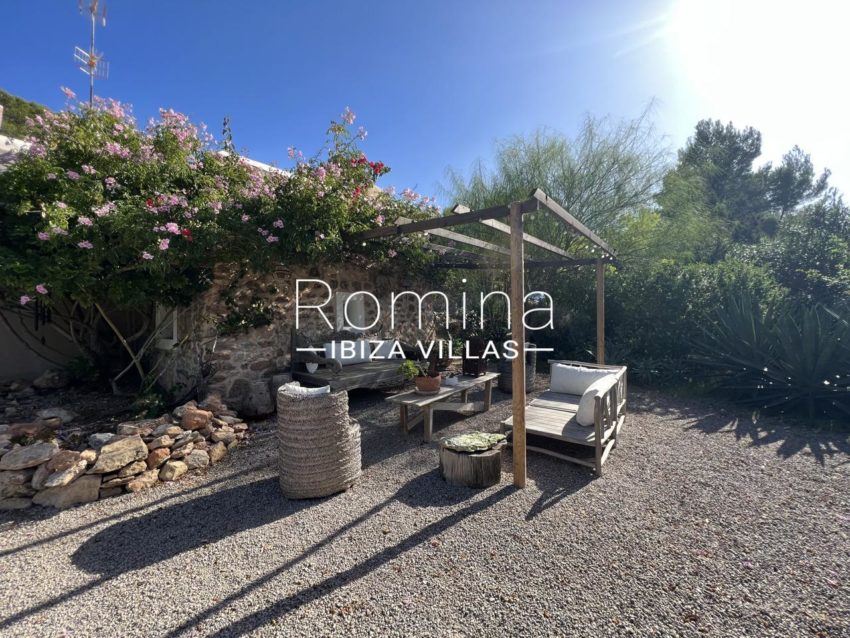 5.4.RV5183-35 CAN LINI - romina ibiza villas - chill out exterior