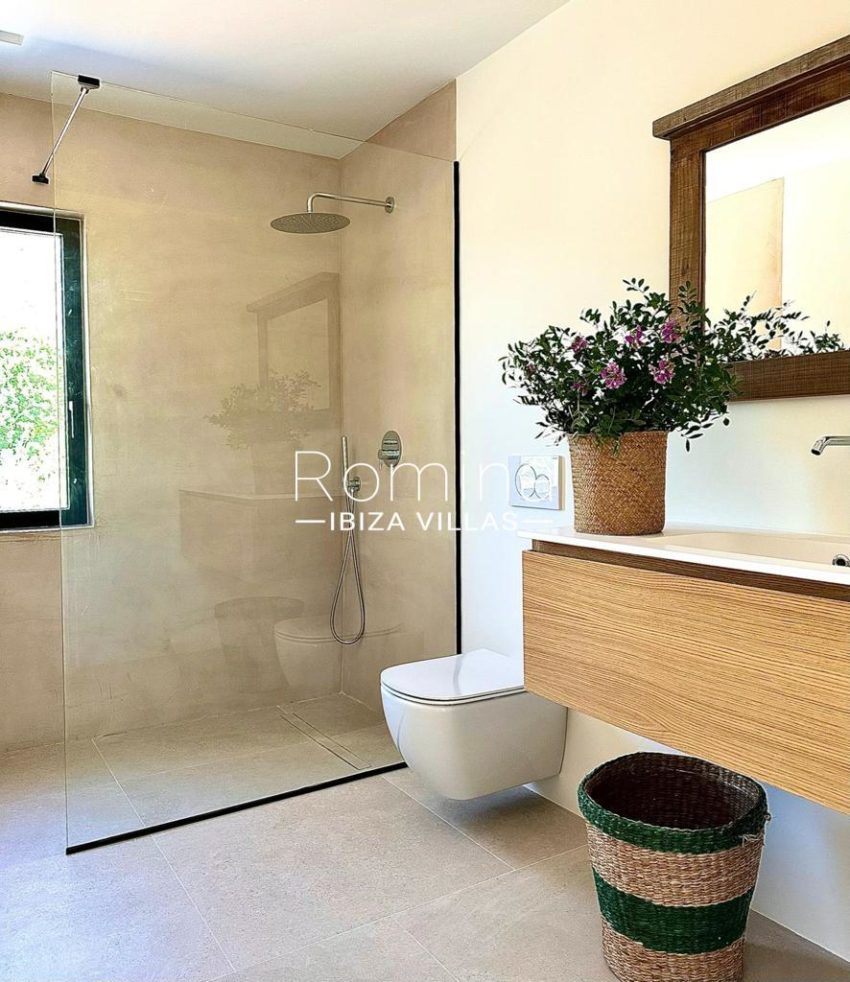 6-RV5182-45 CAN ROMEO - romina ibiza villas - bathroom shower