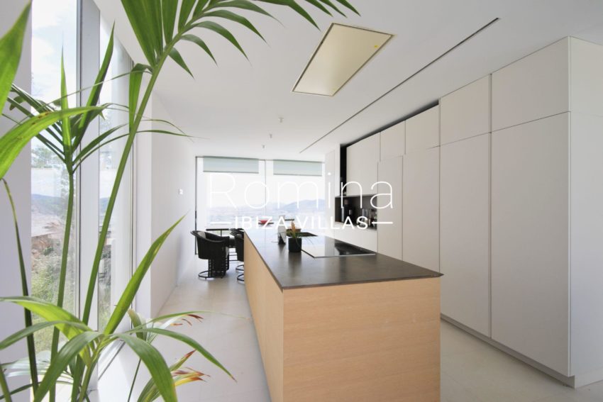 9-RV5175-06 VILLA HOLLYWOOD - romina ibiza villas - kitchen