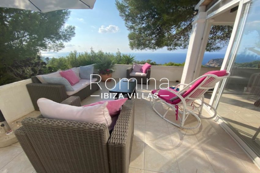 2.1 RV5192-105 VILLA ELIXIR-Romina-Ibiza-Villas & Co-cala-salada-dining