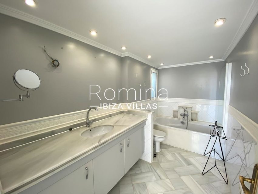 3.1 RV5198-29 ROMINA IBIZA VILLAS & CO