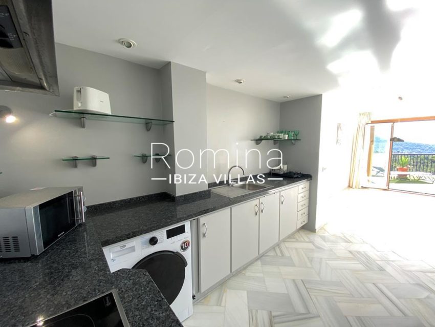 3.1.2 RV5198-29 ROMINA IBIZA VILLAS & CO