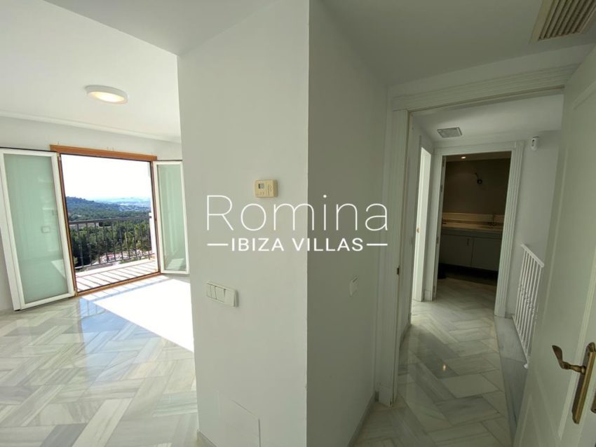 4.5 RV5198-29 ROMINA IBIZA VILLAS & CO