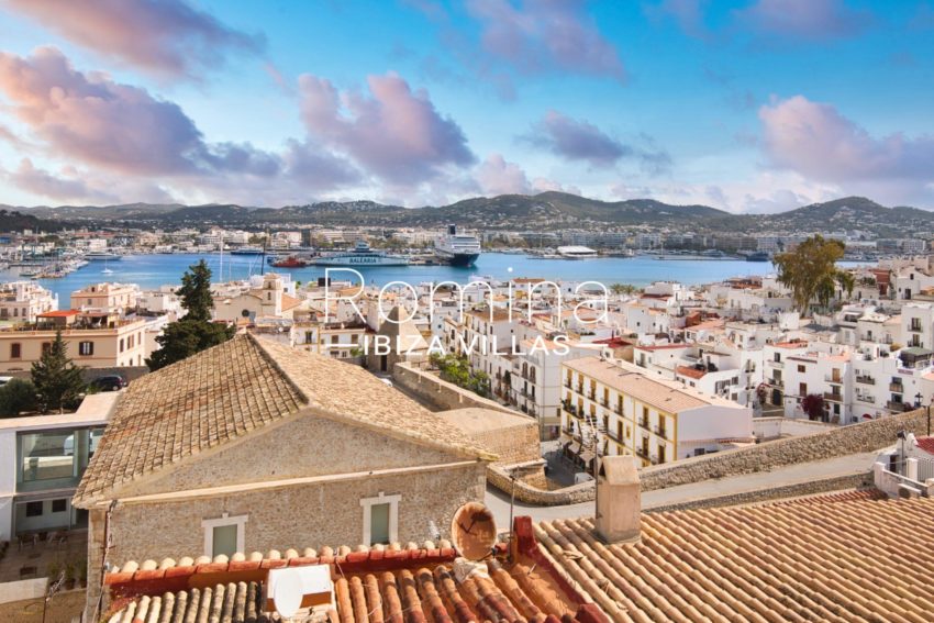 0 ROMINA IBIZA VILLAS & CO RV5231-01 ATICO BULGARI