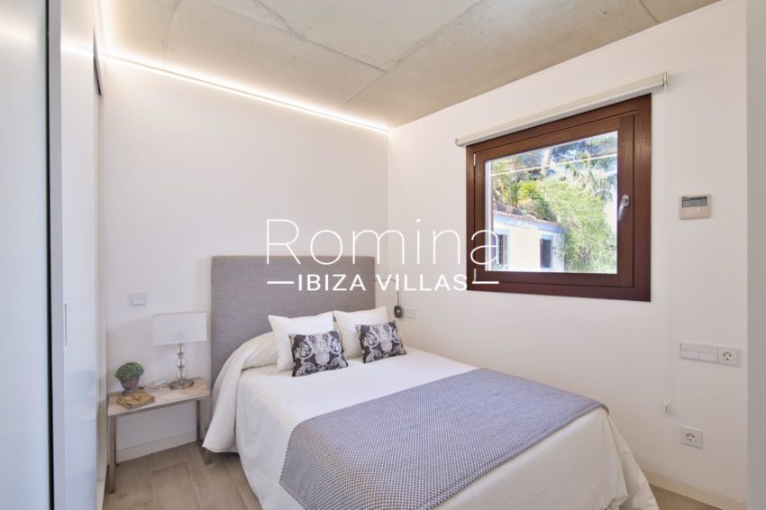 2.15 ROMINA IBIZA VILLAS & CO RV5231-01 ATICO BULGARI