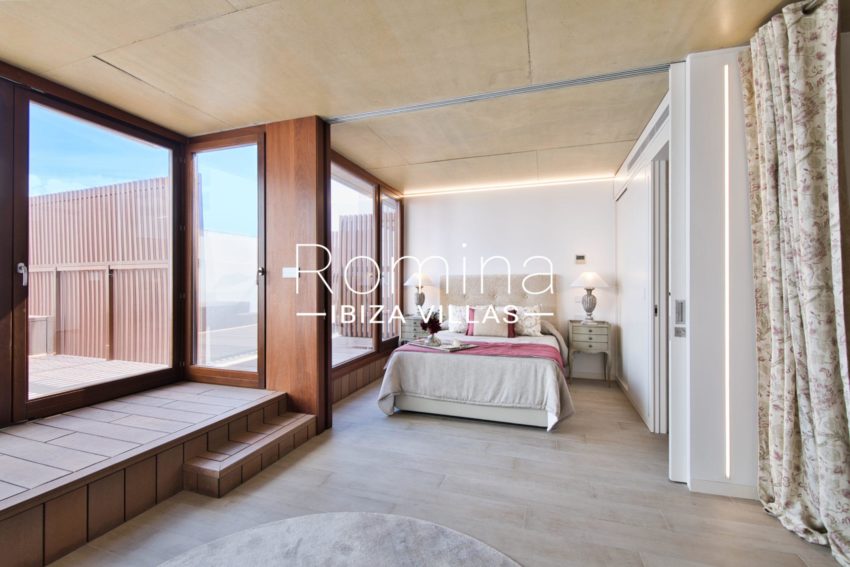 2.6 ROMINA IBIZA VILLAS & CO RV5231-01 ATICO BULGARI