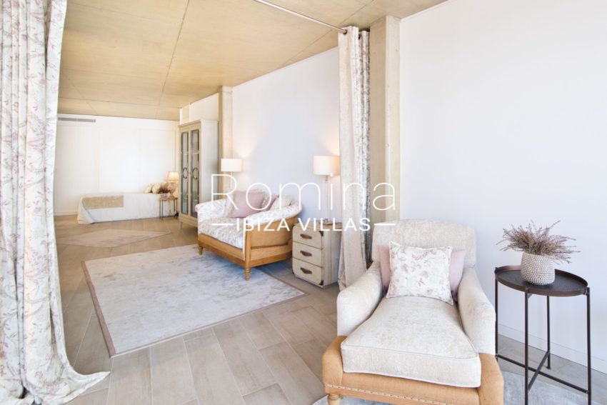 2.8 ROMINA IBIZA VILLAS & CO RV5231-01 ATICO BULGARI