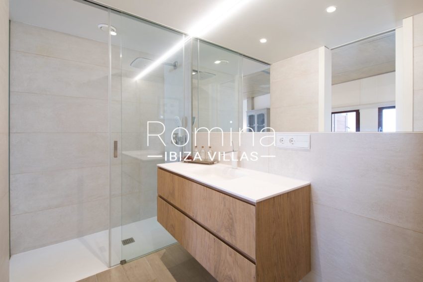 2.9 ROMINA IBIZA VILLAS & CO RV5231-01 ATICO BULGARI