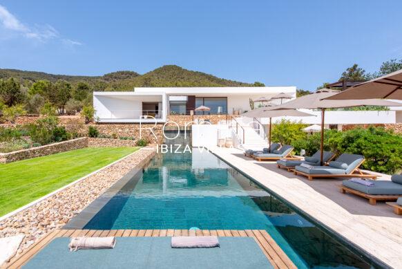 RV5326-17 VILLA TUA