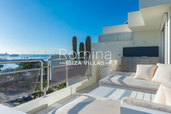RV5328-116 PENTHOUSE MIDNIGHT