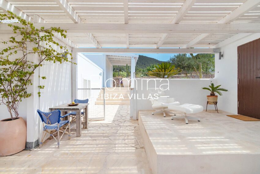 18 Can Jaume_web_outside area
