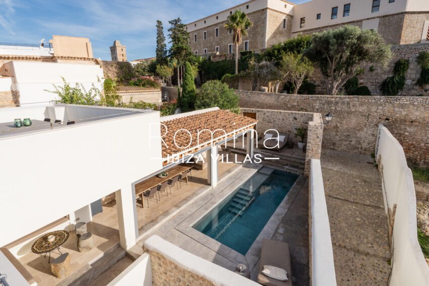 1-6 PALACIO MANESKIN ROMINA IBIZA VILLAS & CO