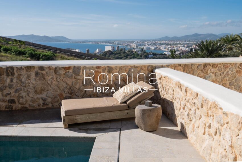 1 PALACIO MANESKIN ROMINA IBIZA VILLAS & CO
