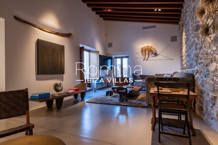 4 PALACIO MANESKIN ROMINA IBIZA VILLAS & CO