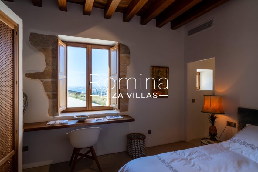 5 - PALACIO MANESKIN ROMINA IBIZA VILLAS & CO