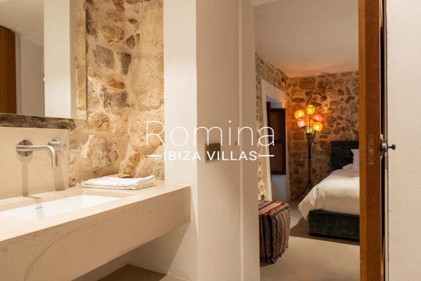 6-14 PALACIO MANESKIN ROMINA IBIZA VILLAS & CO