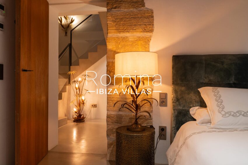 6-16 PALACIO MANESKIN ROMINA IBIZA VILLAS & CO