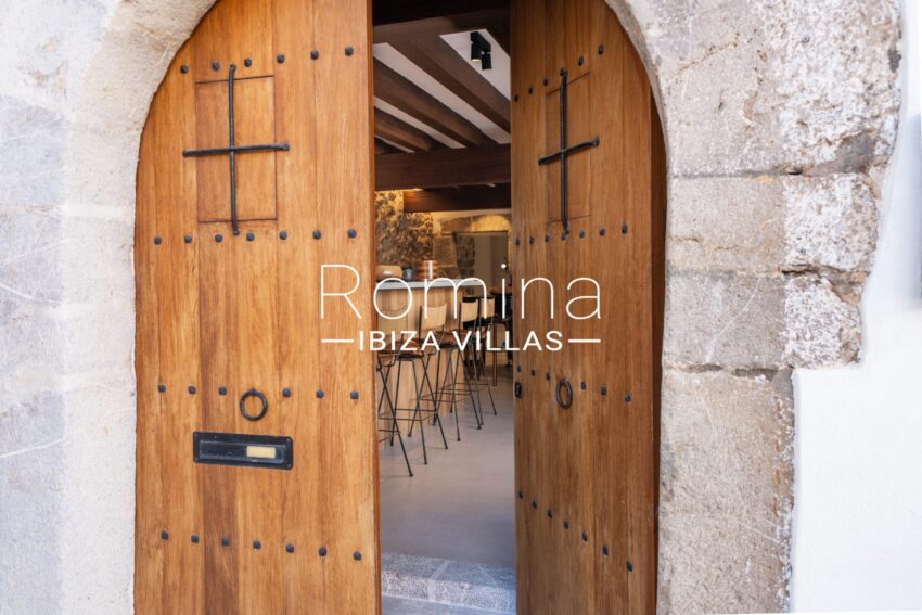 6-17 PALACIO MANESKIN ROMINA IBIZA VILLAS & COPALACIO MANESKIN ROMINA IBIZA VILLAS & CO