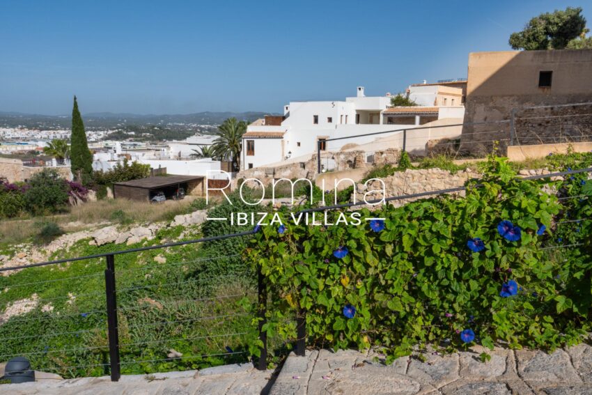 7-16 PALACIO MANESKIN ROMINA IBIZA VILLAS & CO