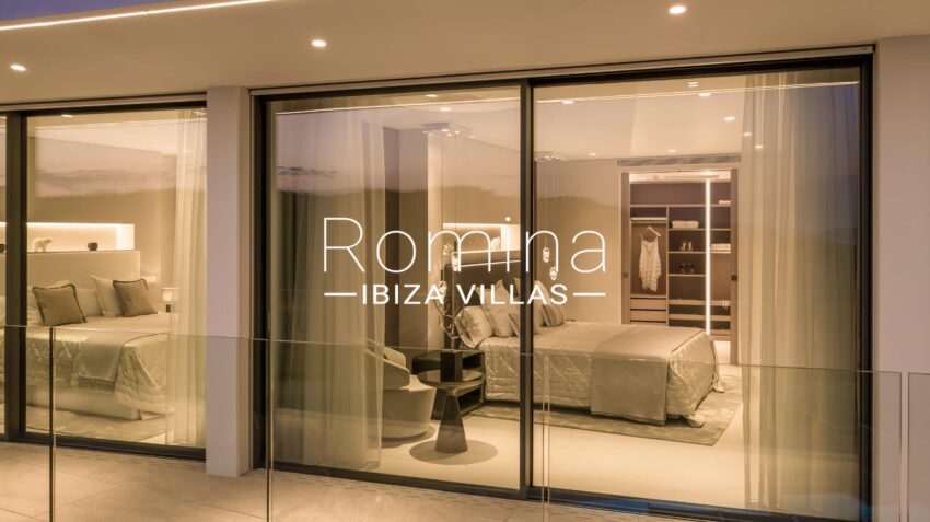 URBEBERRECHT/COPYRIGHT (WWW.MEDIAPRODUCTION360.DE): JEDE NICHT ERLAUBTE NUTZUNG WIRD STRAFRECHTLICH VERFOLGT!! -- ANY UNAUTHORIZED USE WILL PROSECUTED!! IBIZA, VILLA, VILLEN, DROHNEN-LUFTBILDER, LUFTAUFNAHMEN, BILDER, FOTOS, DRONEPICTURES, DRONE-PICTURES