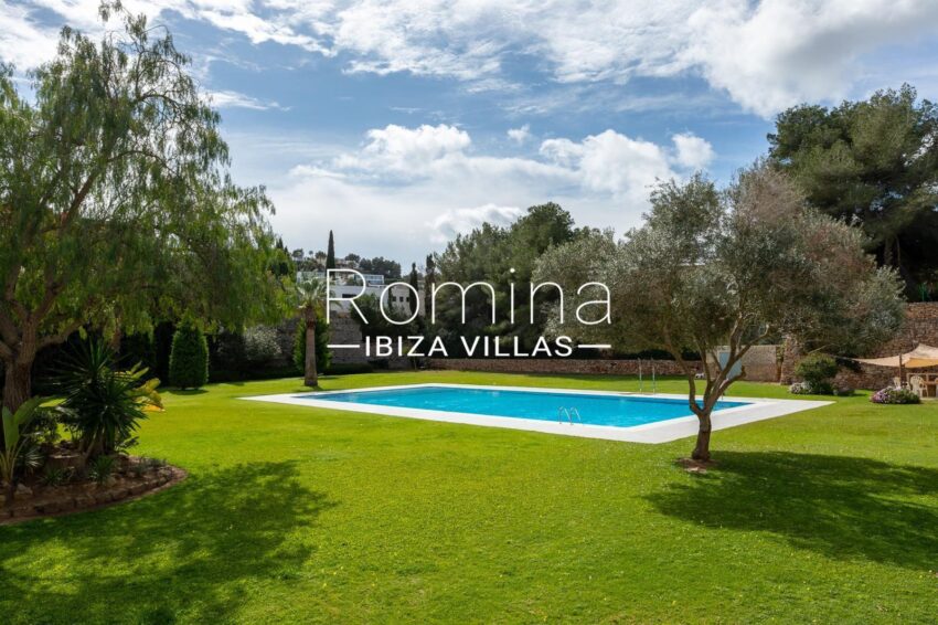 PHOTO-2025-10-25-17-09-51 2